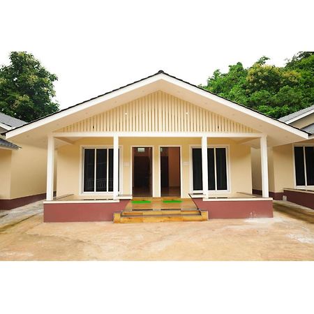 Nisarg Resort Guhāgar Extérieur photo