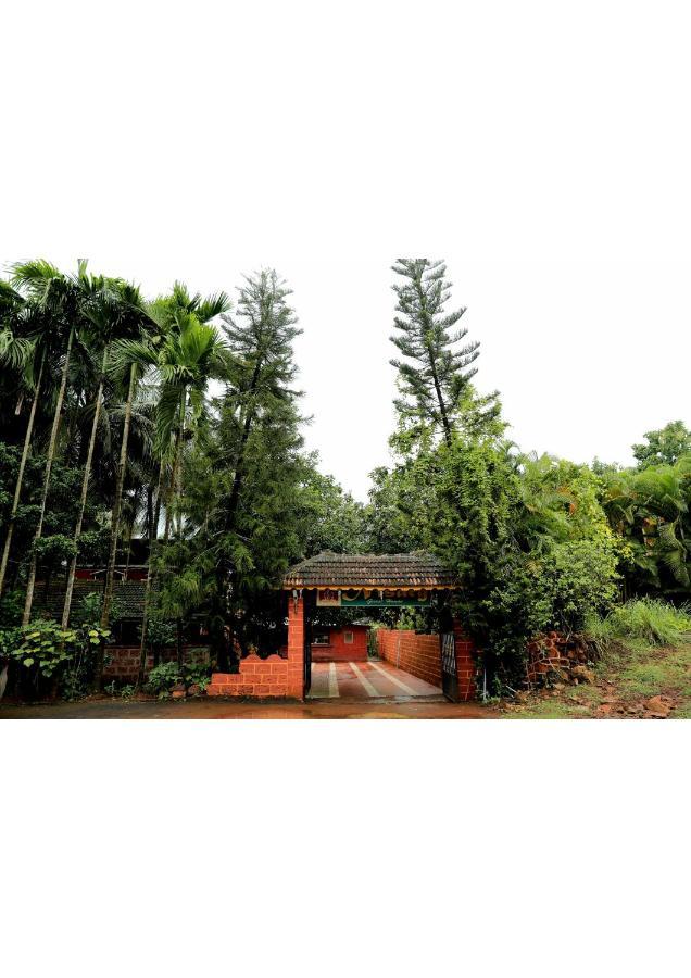Nisarg Resort Guhāgar Extérieur photo