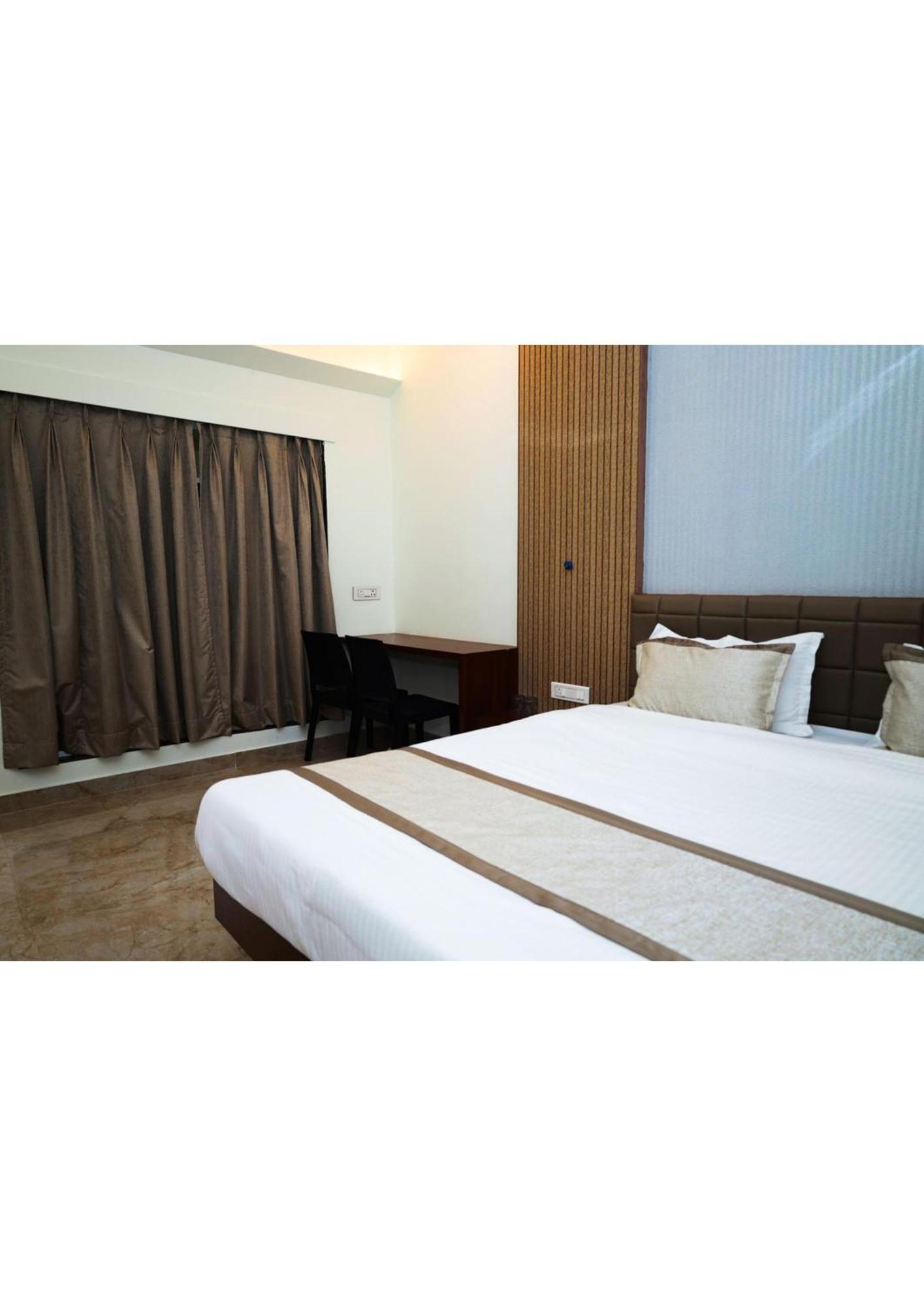 Nisarg Resort Guhāgar Extérieur photo