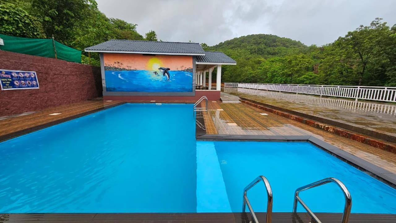 Nisarg Resort Guhāgar Extérieur photo